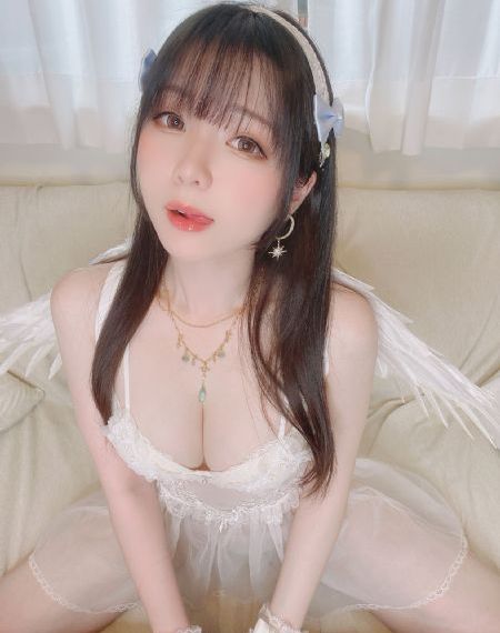 日韩精品成人色很污的养成游戏_免费高清观看