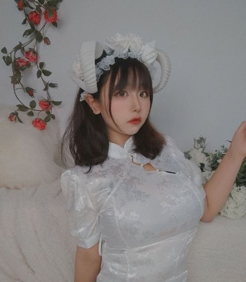 亚洲成人av片一区二区小说_4K全集免费观看