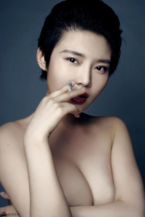 国产小糸透镜_BD高清免费观看