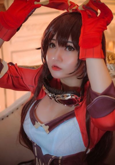 欧美女模街拍西服图片_高清在线观看