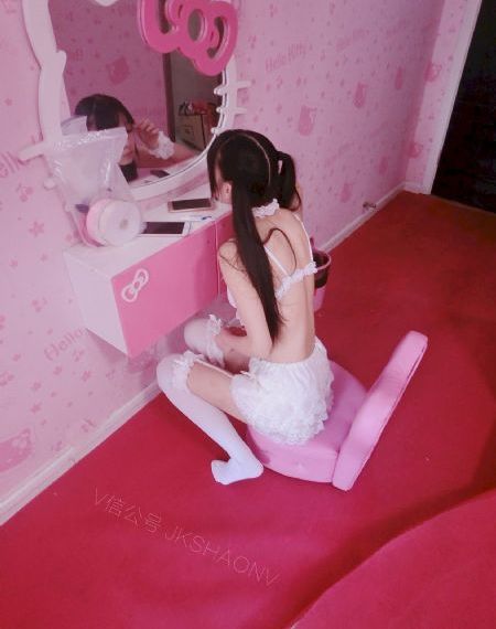 欧美妹妹撸色图_4K高清免费观看